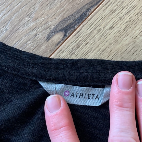 Athleta black V-neck soft T-shirt size medium - Picture 3 of 3